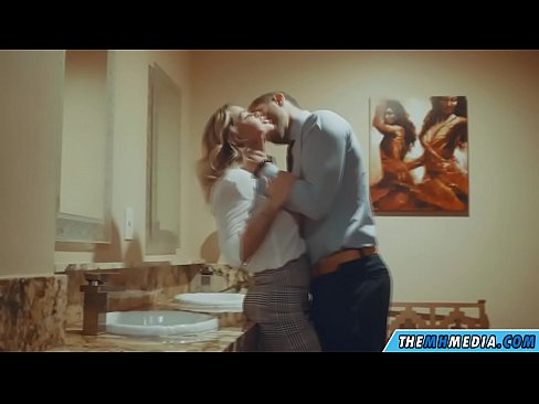 ❤️ Lè yon blond bèl sedui ou nan yon twalèt piblik ❤❌ Jis pònografi nan ht.dewporn.ru